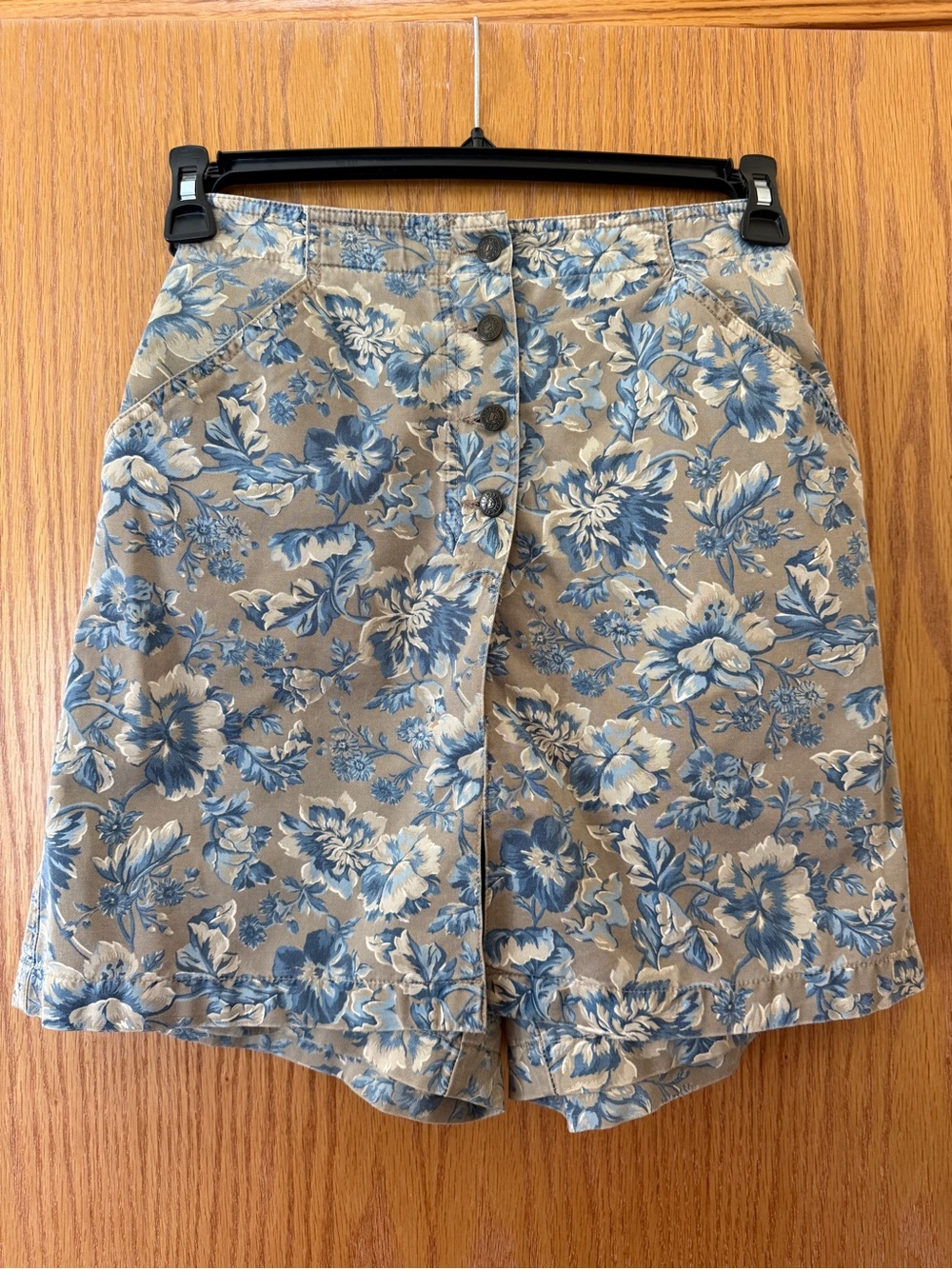 Vintage Blue Floral Button-Front Women’s Skort